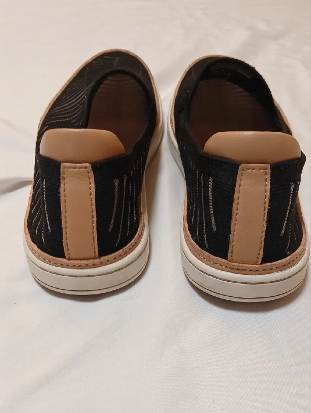 UGG comfortable slip